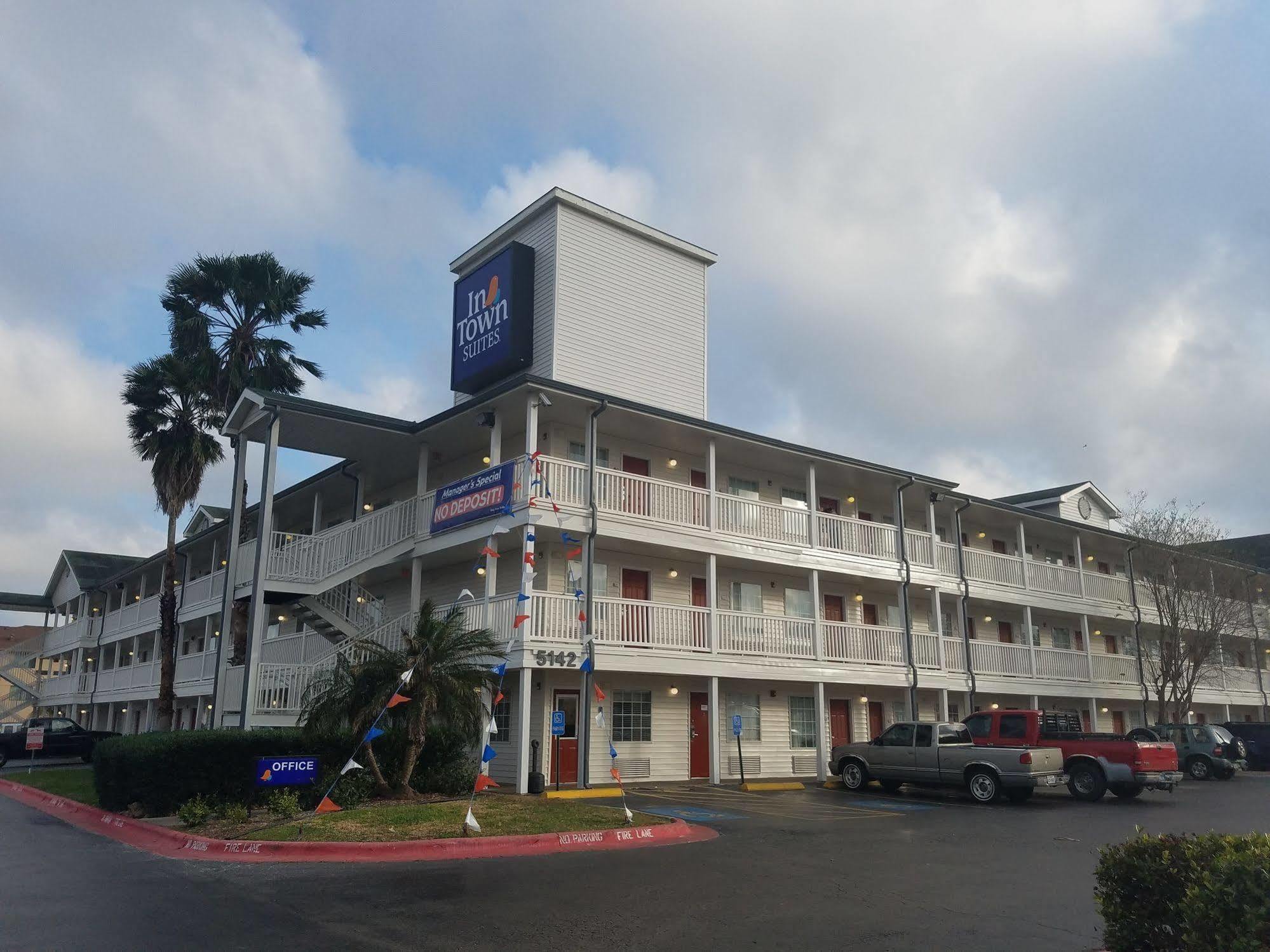Intown Suites Extended Stay Select Corpus Christi Tx Bagian luar foto
