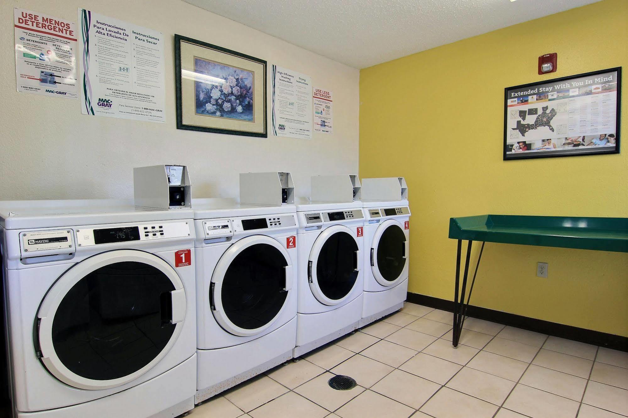 Intown Suites Extended Stay Select Corpus Christi Tx Bagian luar foto